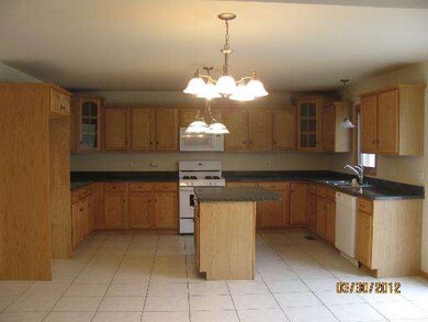 18568 Maple Ave, Country Club Hills, IL 60478 - photo 2