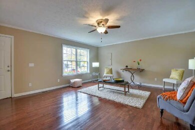 SHOWS LIKE A MODEL HOME