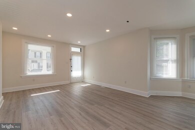 4542 Edgemont St, Philadelphia, PA 19137 - photo 2