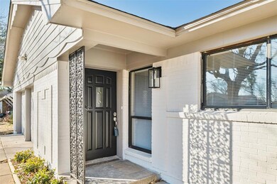 740 Oakwood Ave, Hurst, TX 76053 - photo 3