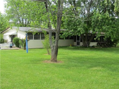 RECREATIONAL BUILDING WITH BUILT IN BAR, GREAT FOR ENTERTAINING! 1 BEDROOM APT. WITH 1 FULL BATH AND KITCHEN IN BACK OF BUILDING.