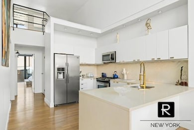 364 Myrtle Ave unit 2, Brooklyn, NY 11205 - photo 5