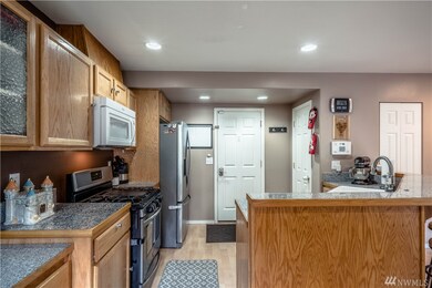 7327 Pioneer Hwy unit 7327, Stanwood, WA 98292 - photo 6