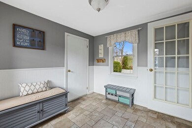 100 Evergreen Dr, Swansea, MA 02777 - photo 5