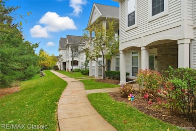 16211 Addington Dr unit 192, Commerce Township, MI 48390 - photo 4