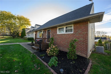 1624 34th St NE, Canton, OH 44714 - photo 3