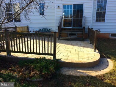 11203 Hollins Ct, Fredericksburg, VA 22407 - photo 3