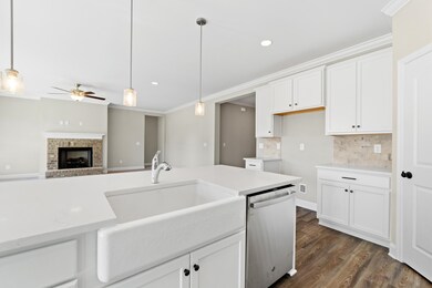 2134 Dustin Dr, Cullman, AL 35058 - photo 4