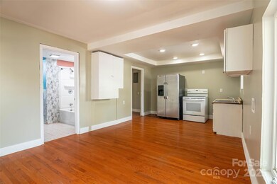 126 Hill St, Forest City, NC 28043 - photo 5