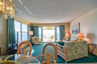Living room/dining room combo