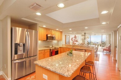 OPEN KITCHEN