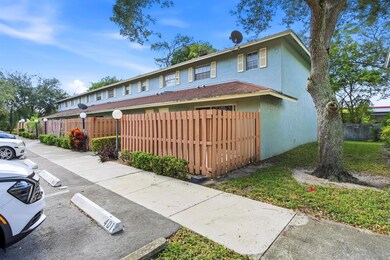 401 Cypress Way W, Palm Springs, FL 33406 - photo 2