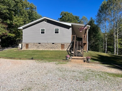 153 McJunkin Rd, Tellico Plains, TN 37385 - photo 4