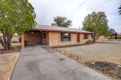 Carport/Driveway