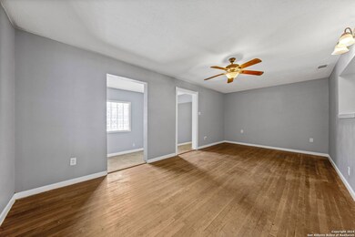 614 E Cedar St, Seguin, TX 78155 - photo 7