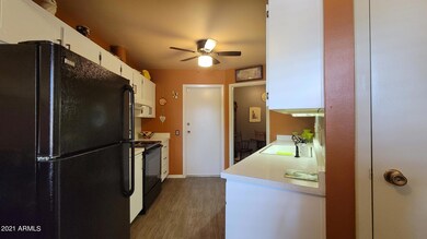 13863 N 109th Ave unit 17J, Sun City, AZ 85351 - photo 4