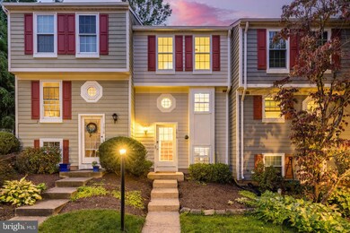 1616 Fieldthorn Dr, Reston, VA 20194 - photo 2