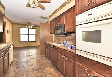 8418 N 117th East Ave, Owasso, OK 74055 - photo 6