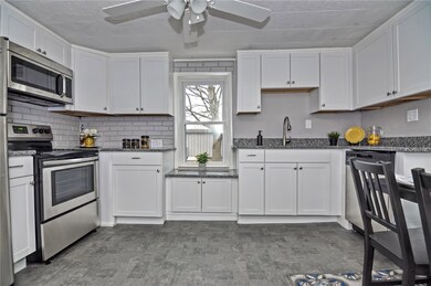 83 Silver Spring Ave, Riverside, RI 02915 - photo 5