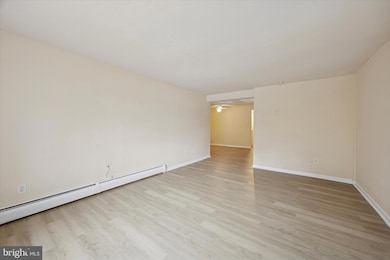 100 E Glenolden Ave unit D14, Glenolden, PA 19036 - photo 3