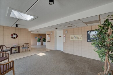 650 E Greenwich Ave unit 2-410, West Warwick, RI 02893 - photo 5