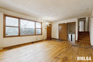 1807 Sutton Place, Bettendorf, IA 52722 - photo 2