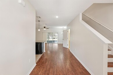 9833 Hound Chase Dr, Gibsonton, FL 33534 - photo 4