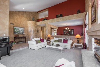 6) FORMAL LIVING