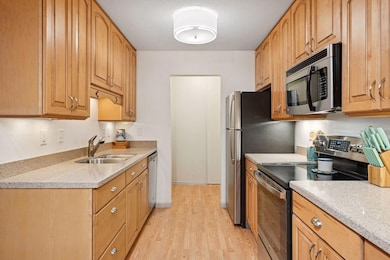 4350 Brookside Ct unit 108, Edina, MN 55436 - photo 3