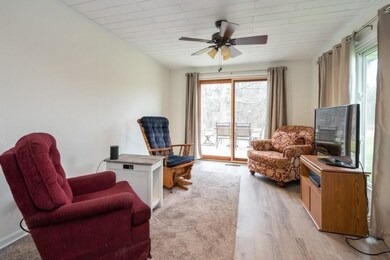 07_740NParkRoad_3_FamilyRoom_LowRes