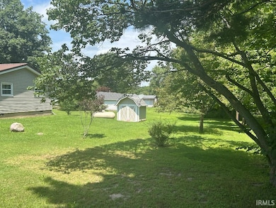 312 W 3rd St, West Lebanon, IN 47991 - photo 2