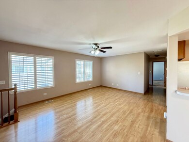 616 Windsor Dr unit D, Fox Lake, IL 60020 - photo 6