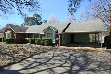 Perfect Location Off Ridgeway!
