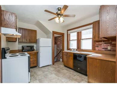 1910 K St SW, Cedar Rapids, IA 52404 - photo 7