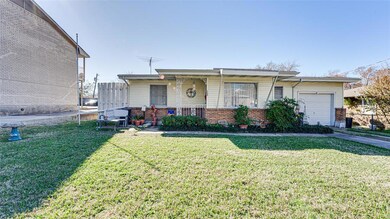 1409 N Clay St, Ennis, TX 75119 - photo 3