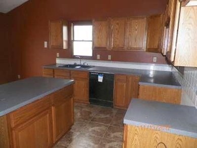 1025 Aster St, Wayland, MI 49348 - photo 4