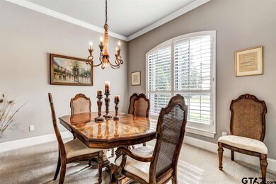 1114 Laurelwood Dr, Tyler, TX 75703 - photo 6