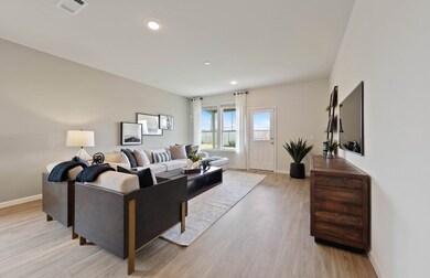 307 Appaloosa Dr, Alvin, TX 77511 - photo 4