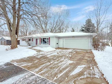 1105 Onstad Dr, Marshfield, WI 54449 - photo 3