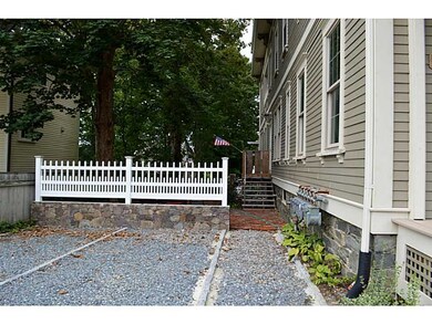 34 Mount Vernon St unit 2, Newport, RI 02840 - photo 2