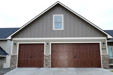 FrontHouse_4