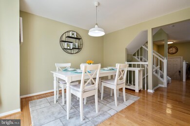 13844 Laura Ratcliff Ct, Centreville, VA 20121 - photo 7