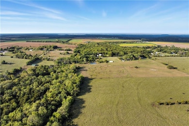 1369 N 550 Rd, Baldwin City, KS 66006 - photo 4