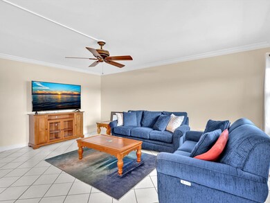 454 Grantham C unit 454, Deerfield Beach, FL 33442 - photo 3