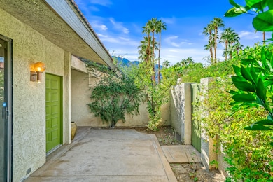 1384 E Andreas Rd unit 71, Palm Springs, CA 92262 - photo 2