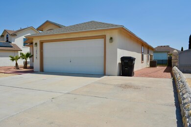 14316 Desert Sunset Dr, Horizon City, TX 79928 - photo 4