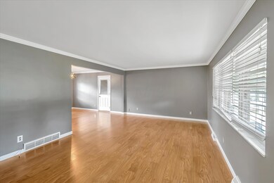 F8_415JamesRd_06