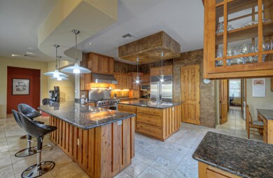 7747 N 13th Pl Phoenix AZ-large-006-4-Ki