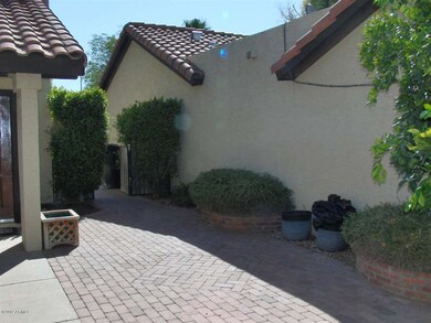 Beautiful Courtyard with pavers
