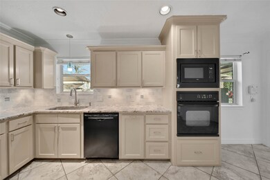 402 Odessa Dr, Magnolia, TX 77354 - photo 7